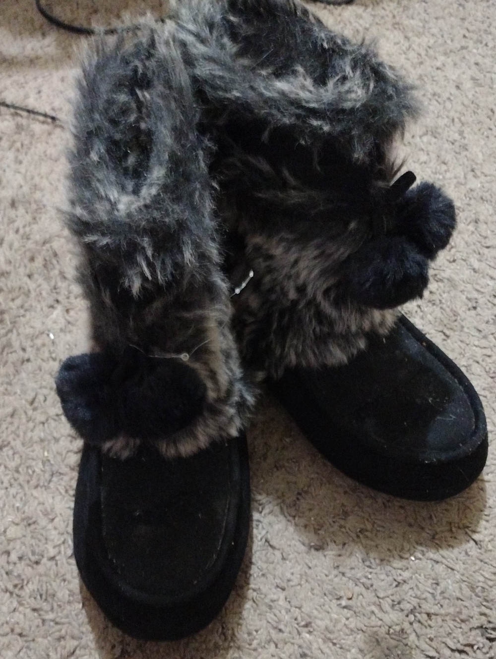 Women's Black Faux-Fur Pom Pom Slip-On Slippers
